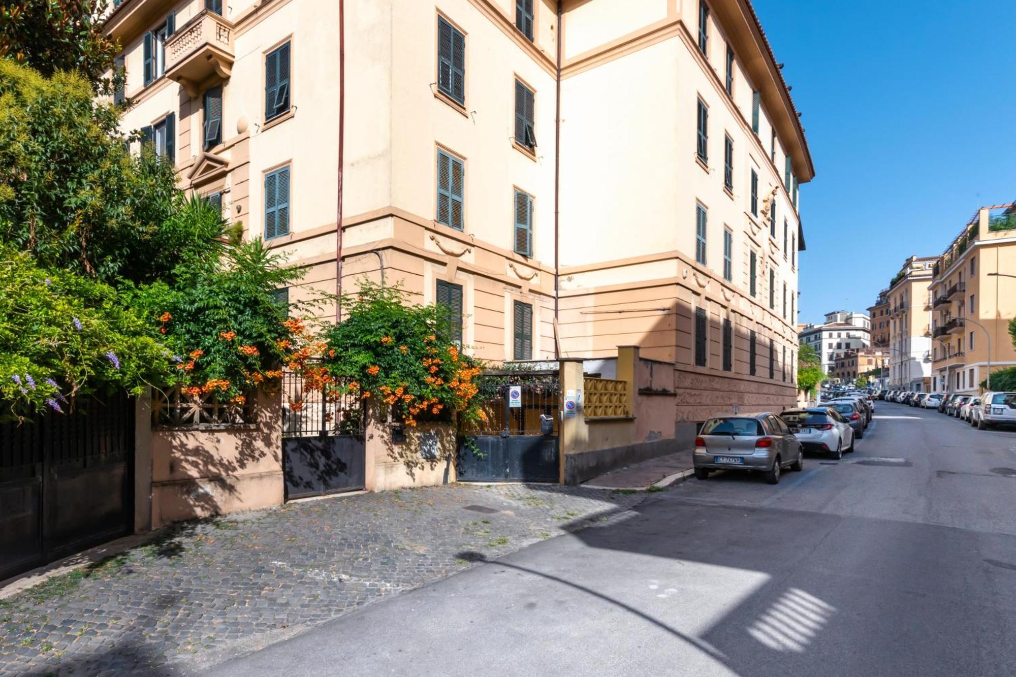 Green Window Roma Bagian luar foto
